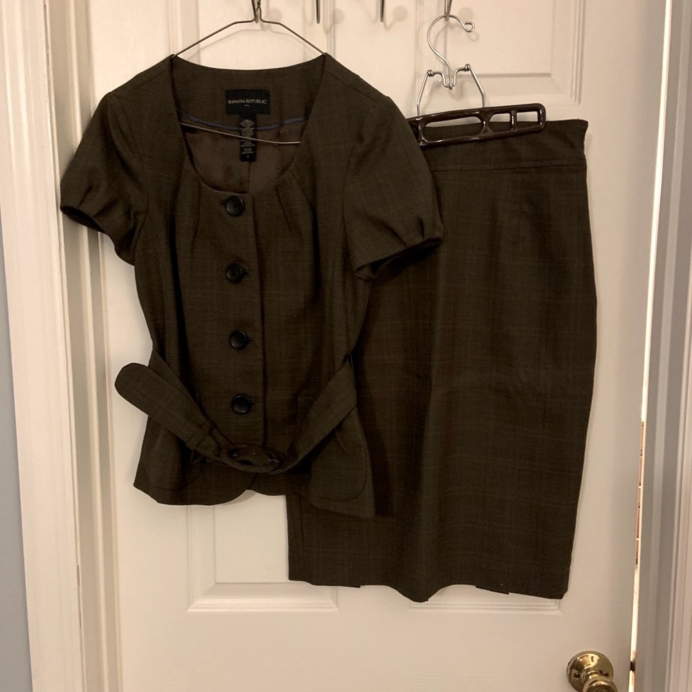 Banana republic skirt suit